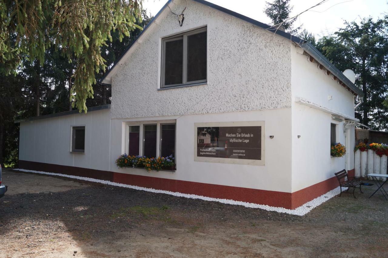 Ferienhaus Zum Jagdschlosschen Letschin Exterior foto